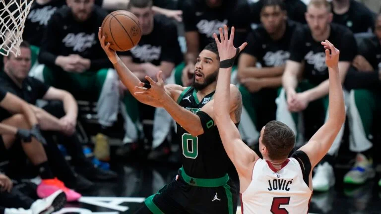 Celtics Halangi Tripoin Heat Untuk Kemenangan Kedua