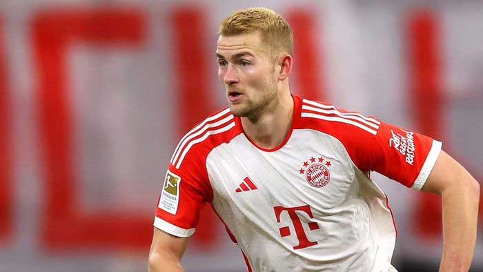 Manchester United Ajukan Tawaran Perdana untuk Matthijs De Ligt dan Noussair Mazraoui