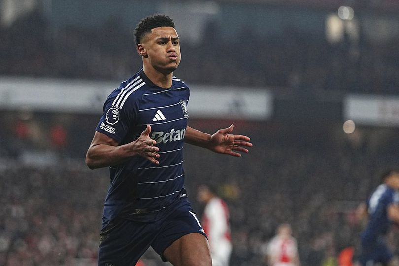 Dear Liverpool, Rekrut Ollie Watkins Aja Ketimbang Alexander Isak